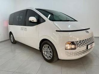 2.2d executive 9-seater