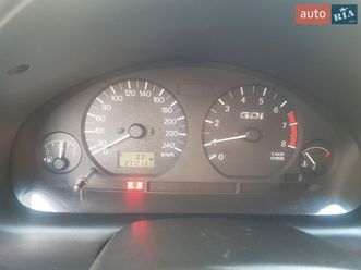 mitsubishi carisma 2002