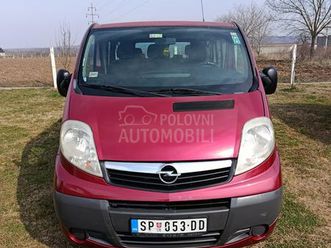 opel vivaro long