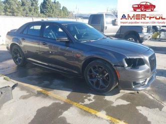 chrysler 300s 2021 5.7 benzyna 363km