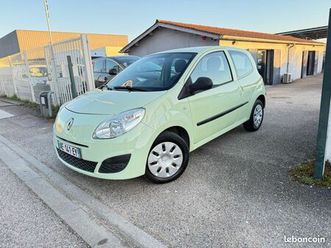 renault twingo ii authentique 1.2 16v 75 cv clim 1ère main distribution neuve garantie 12 mois reprise