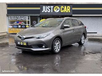toyota auris touring sports - hybrid 136ch - boite automatique - suivi toyota