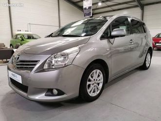 toyota verso 126 d-4d fap skyview 5 places
