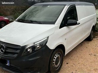 : à vendre mercedes-benz vito 110 cdi, écran tactile fourgon standard (non rallongé), année 2021, très bon état, 116 000 km
