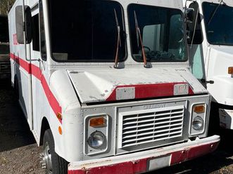 chevrolet p30 grumman van 6.2l v8 foodtruck camper