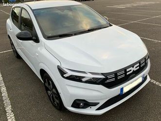 dacia sandero journey avec option frein auto 1.0 eco-g 100 gpl/essence comme neuve novembre 2025 salarié groupe renault