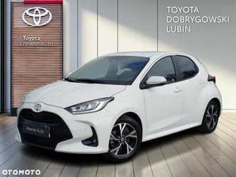 toyota yaris hybrid 1.5 style