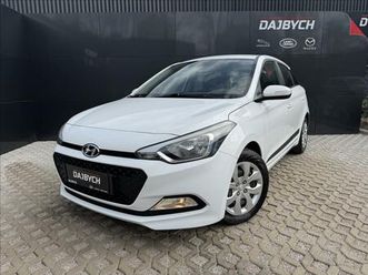 hyundai i20 1,2 i family+club čr hatchback - hatchback benzin