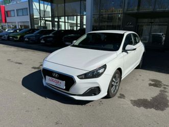 hyundai i30 fastback comfort 1.0 tgdi 88 kw manuál · louda auto