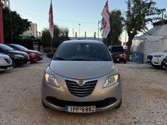 lancia ypsilon 2014