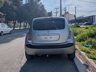 lancia ypsilon 2004 platino