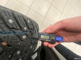 umpipakettiauto 2,0 tdi 75kw 2501kg