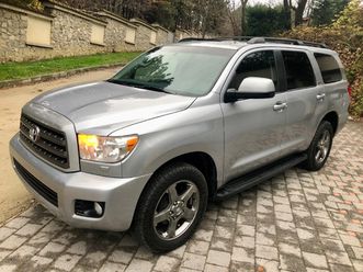 toyota sequoia 5.7i sr 5