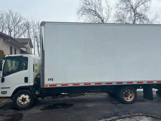 2019 isuzu npr hd 20ft cube truck – 100k km – gas/propane nego