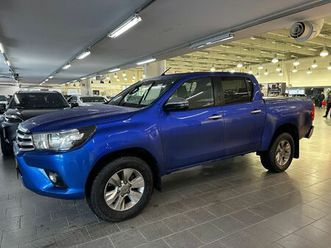 toyota hilux double cab 2,4 d-4d 150 4wd active 2-paikkainen automaatti / sis.alv / acc / lukittava lavasuoja /