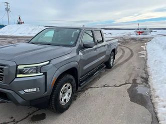 2022 nissan frontier sv