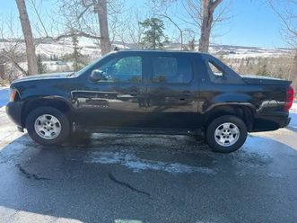 2012 chevrolet avalanche lt 4x4 low kilometers