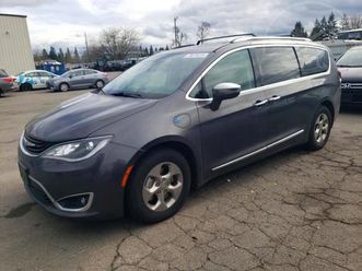 chrysler pacifica hybrid limited