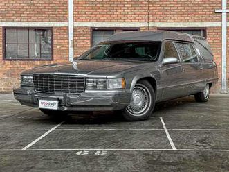 cadillac fleetwood krystal koach funéraire 5.7 v8 263 ch 1995