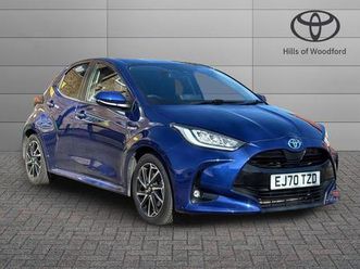 toyota yaris design hatchback's 1.5 vvt-h design e-cvt euro 6 (start/stop) 5dr