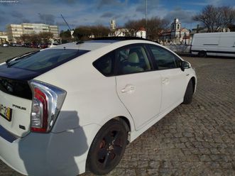 toyota prius luxury abril/13