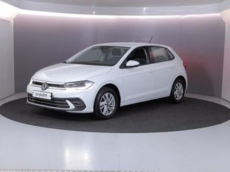 volkswagen polo 1.0 tsi style 95 pk | matrix koplampen | navigatie via app | parkeersensoren | privacy glass |
