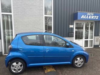toyota aygo - 1.0-12v dynamic blue