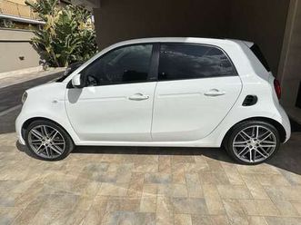 0.9 t brabus xclusive 109cv twinamic my18