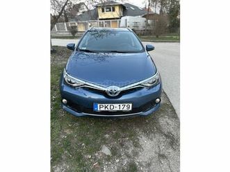 toyota auris touring sports 1.8 hsd active my17 tempomat (automata)