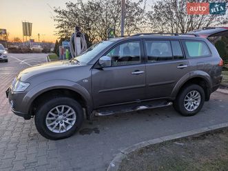 mitsubishi pajero sport 2011