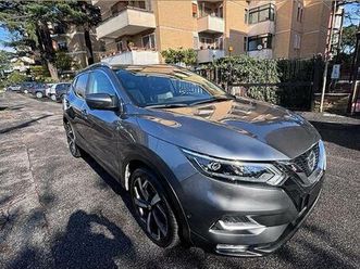 nissan qashqai grigia