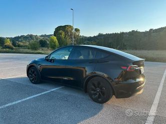 tesla model y single motor rwd