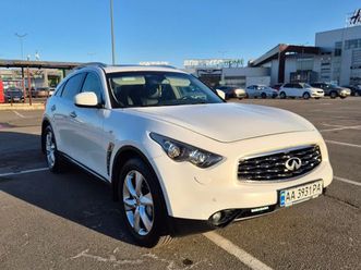 infiniti fx 37 2011
