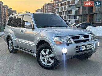 mitsubishi pajero 2004