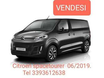 9 posti , clima posteriore, interni in pelle,