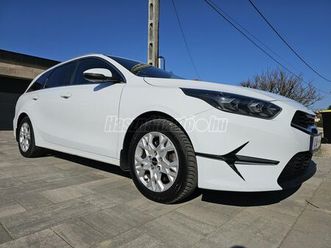 kia cee'd ceed sw 1.5 t-gdi gold karcmentes állapot.gyári garancia 2030ig.magyar.1tulaj.gyári fényezés!