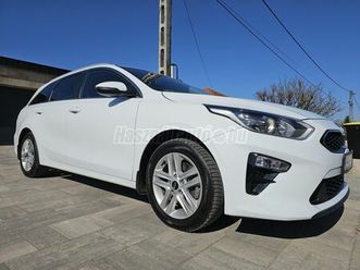 kia cee'd ceed sw 1.6 crdi hp gold gyári garanciális.karcmentes állapot.magyar.1tulaj.ülésfűtés.tolatókamera!