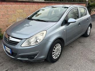 opel corsa benzina 118.000 chilometri
