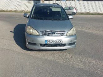 тойота авенсис версо 2005 г -2000куб.4+1 бензин -газ с регистрация