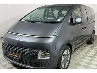 2022 hyundai staria 2.2d elite auto