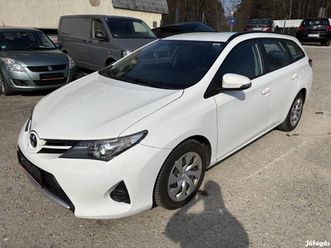 toyota auris touring sports 1.33 active eco kli...