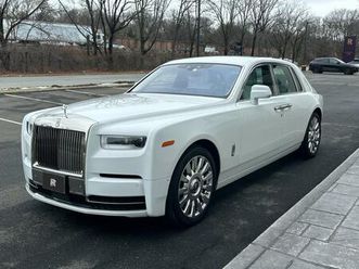 new 2022 rolls-royce phantom sedan
