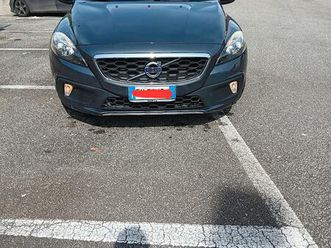 volvo v40 cross country