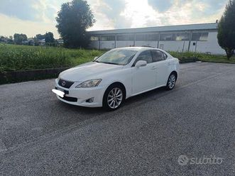 lexus is220d sport grandinata