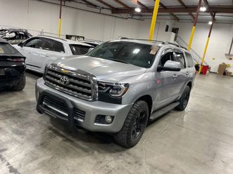 toyota sequoia 5.7i 8 места тv