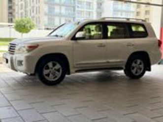 used toyota land cruiser 4.6 gxr 2013