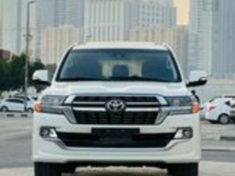 used toyota land cruiser 5.7 vxr 2021