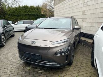 kona acc*cam*st-heiz*shz*tempomat*spurhalteass.