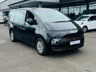 2.2d executive 9-seater