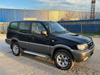nissan terrano 2.7 3,300 eur